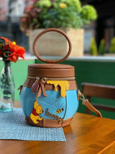 Detail Winnie The Pooh Honey Pot Purse Nomer 51