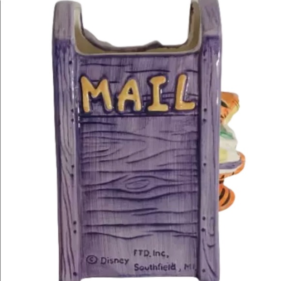 Detail Winnie The Pooh Mailbox Nomer 46