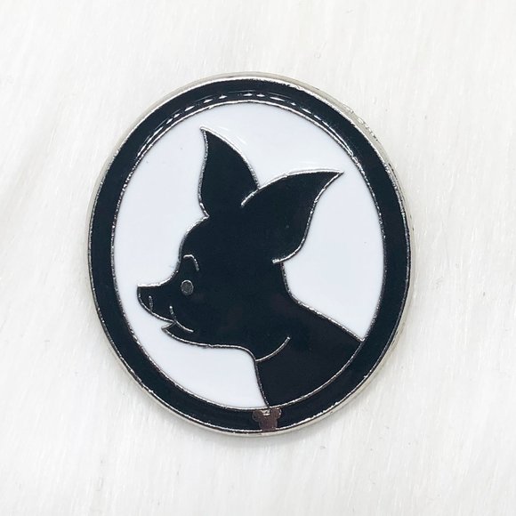 Detail Winnie The Pooh Silhouette Pin Nomer 28