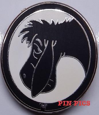 Detail Winnie The Pooh Silhouette Pin Nomer 45