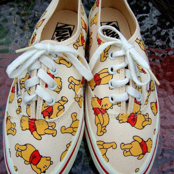 Detail Winnie The Pooh Vans Womens Nomer 42