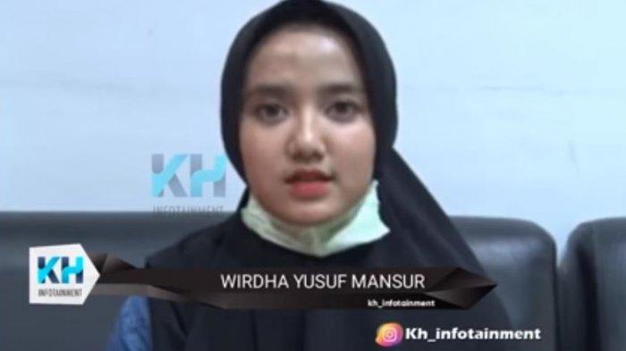 Detail Wirda Mansur Foto Nomer 48
