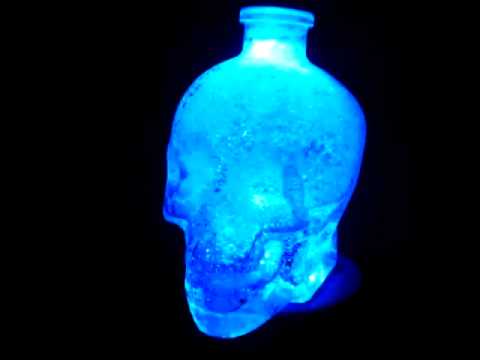 Detail Skull Vodka Lamp Nomer 47