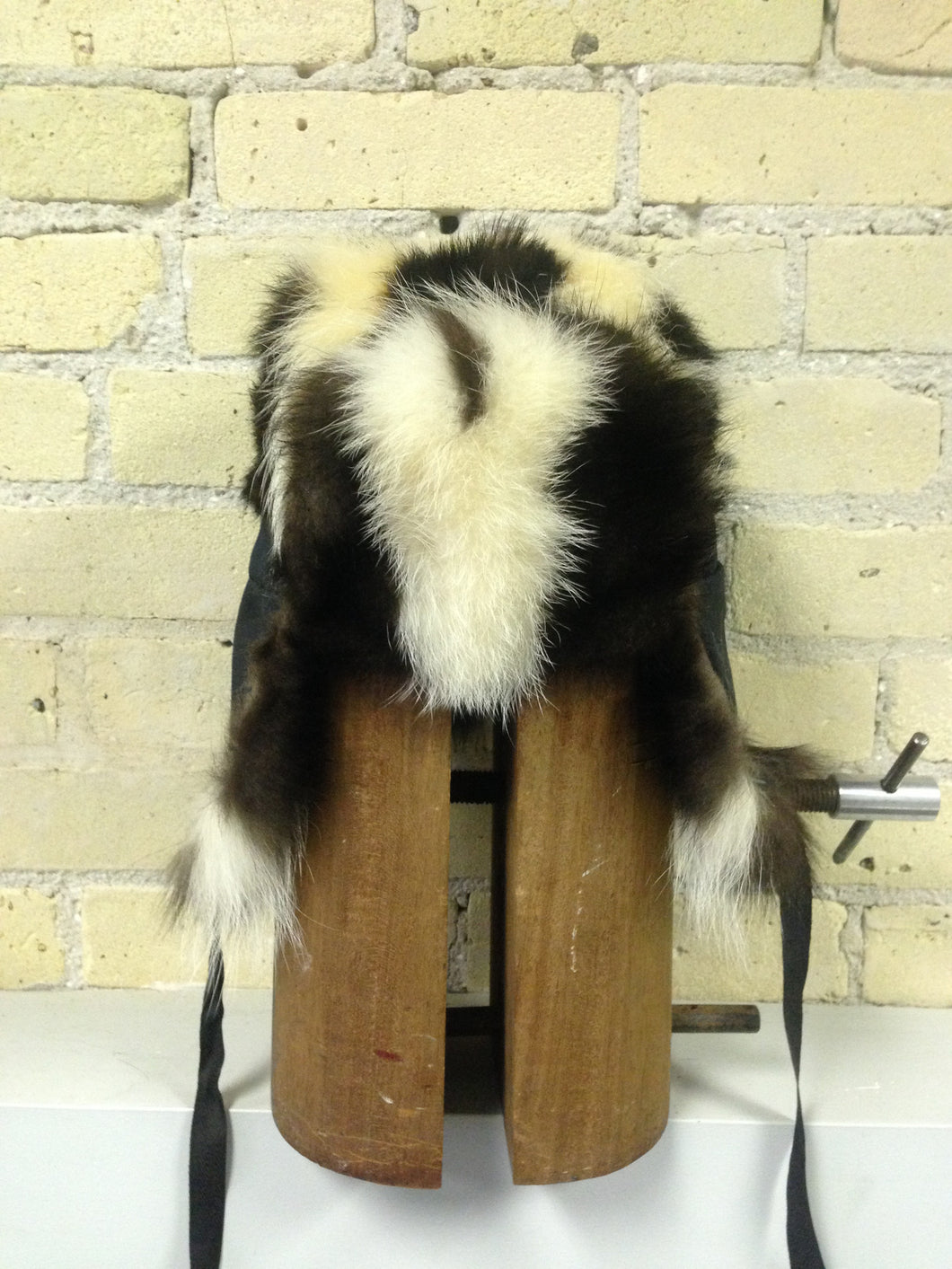 Detail Skunk Fur Hat Nomer 25