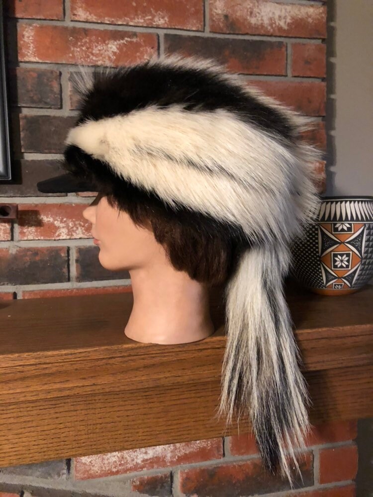 Detail Skunk Fur Hat Nomer 55