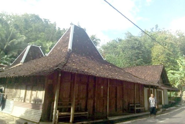 Detail Wisata Rumah Joglo Nomer 43