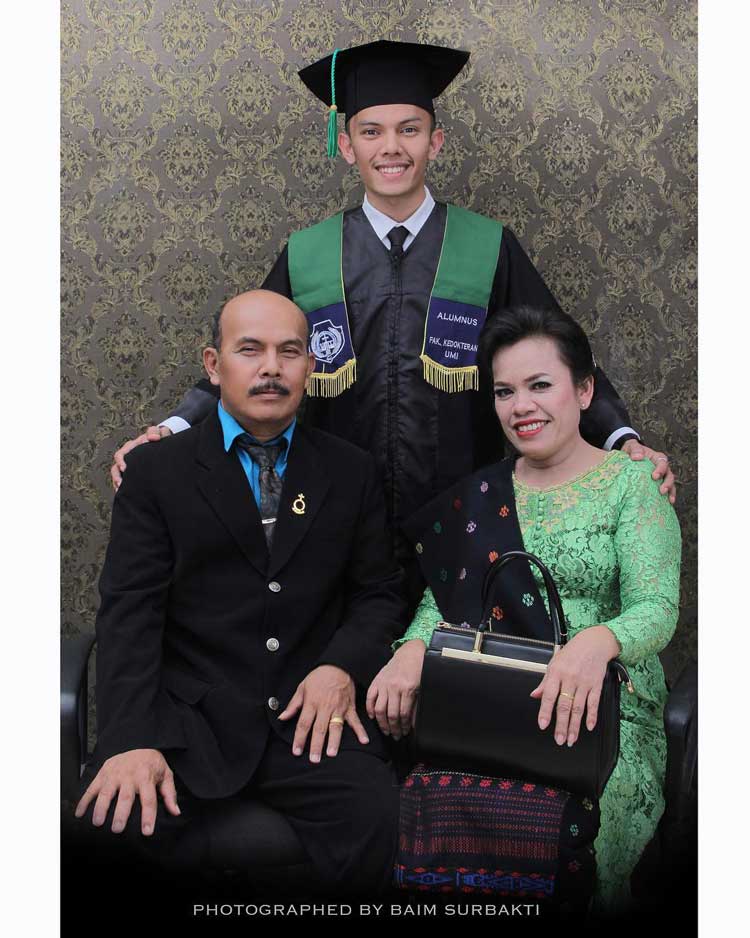 Detail Wisuda Laki Laki Nomer 35