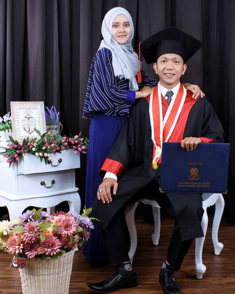 Detail Wisuda Laki Laki Nomer 8