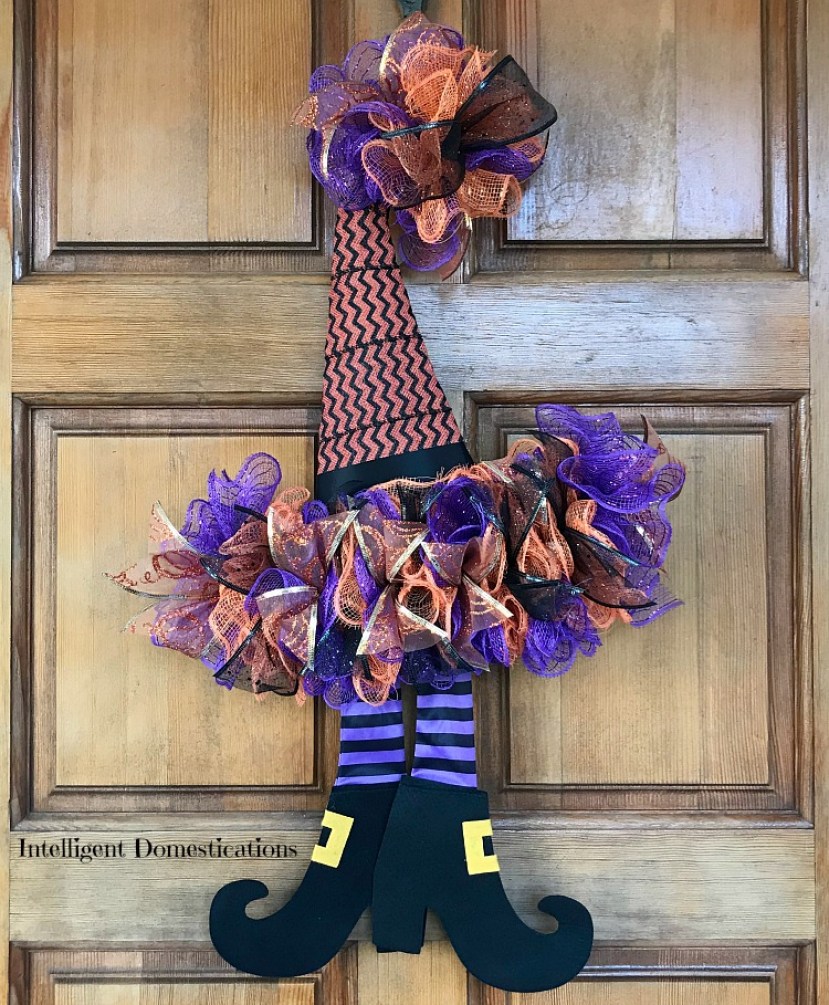 Detail Witch Hat And Legs For Wreath Nomer 34