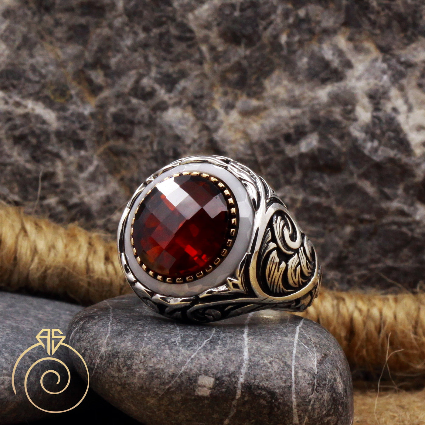 Detail Witcher 3 Gold Ruby Ring Nomer 29