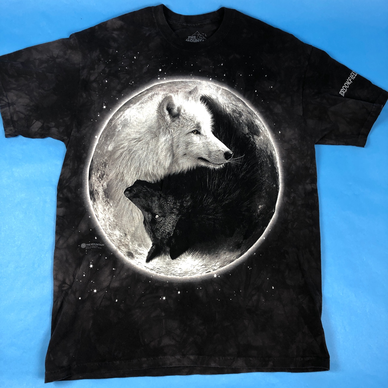 Detail Wolf Yin Yang Shirt Nomer 59