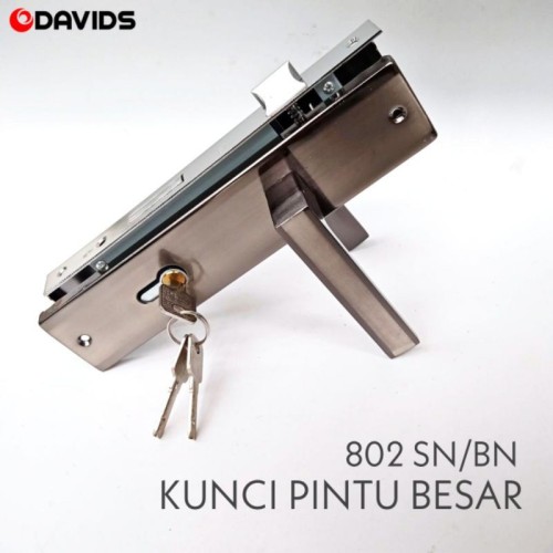 Detail Slot Kunci Pintu Rumah Nomer 37