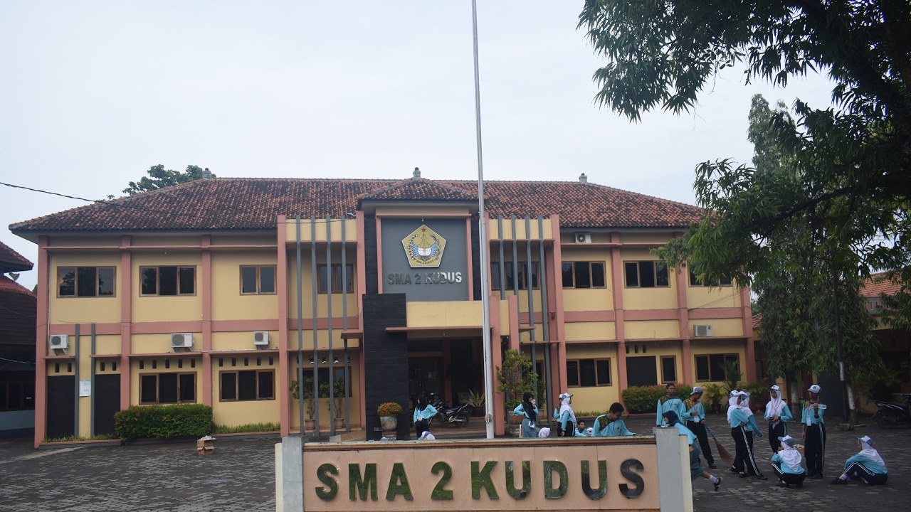 Detail Sma 2 Kudus Nomer 10