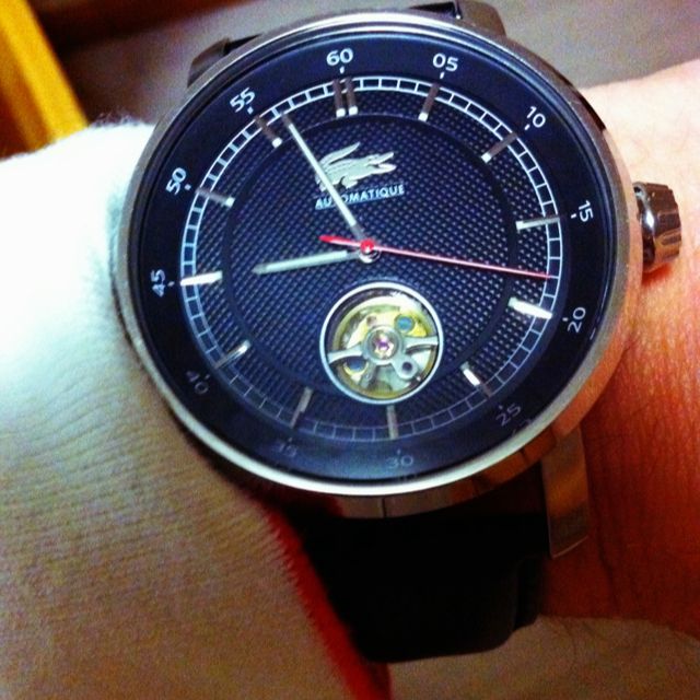 Detail Smart Watch Lacoste Nomer 7