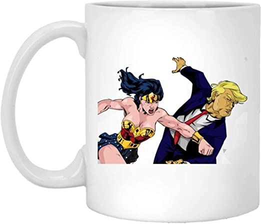 Wonder Woman Punching Trump Mug - KibrisPDR