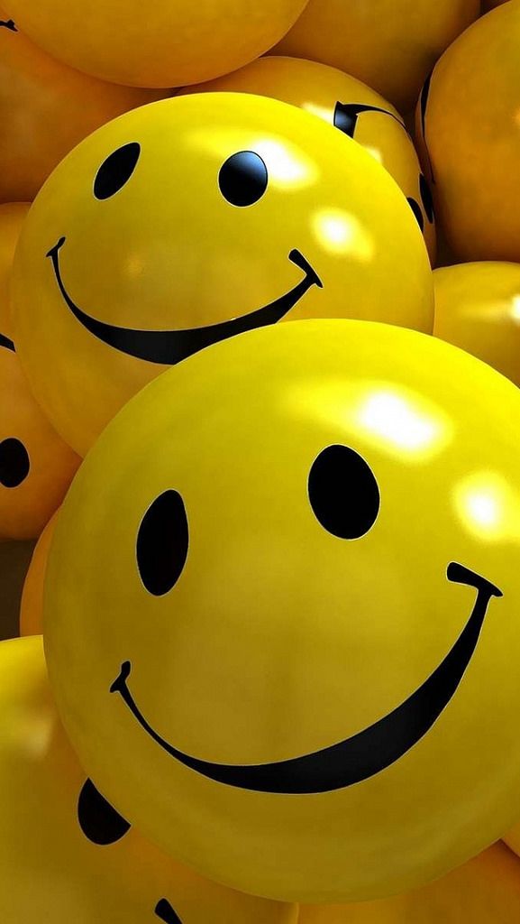 Download Smiley Wallpapers Nomer 1