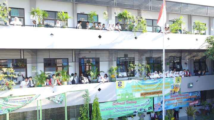 Detail Smk Ipiems Surabaya Nomer 21