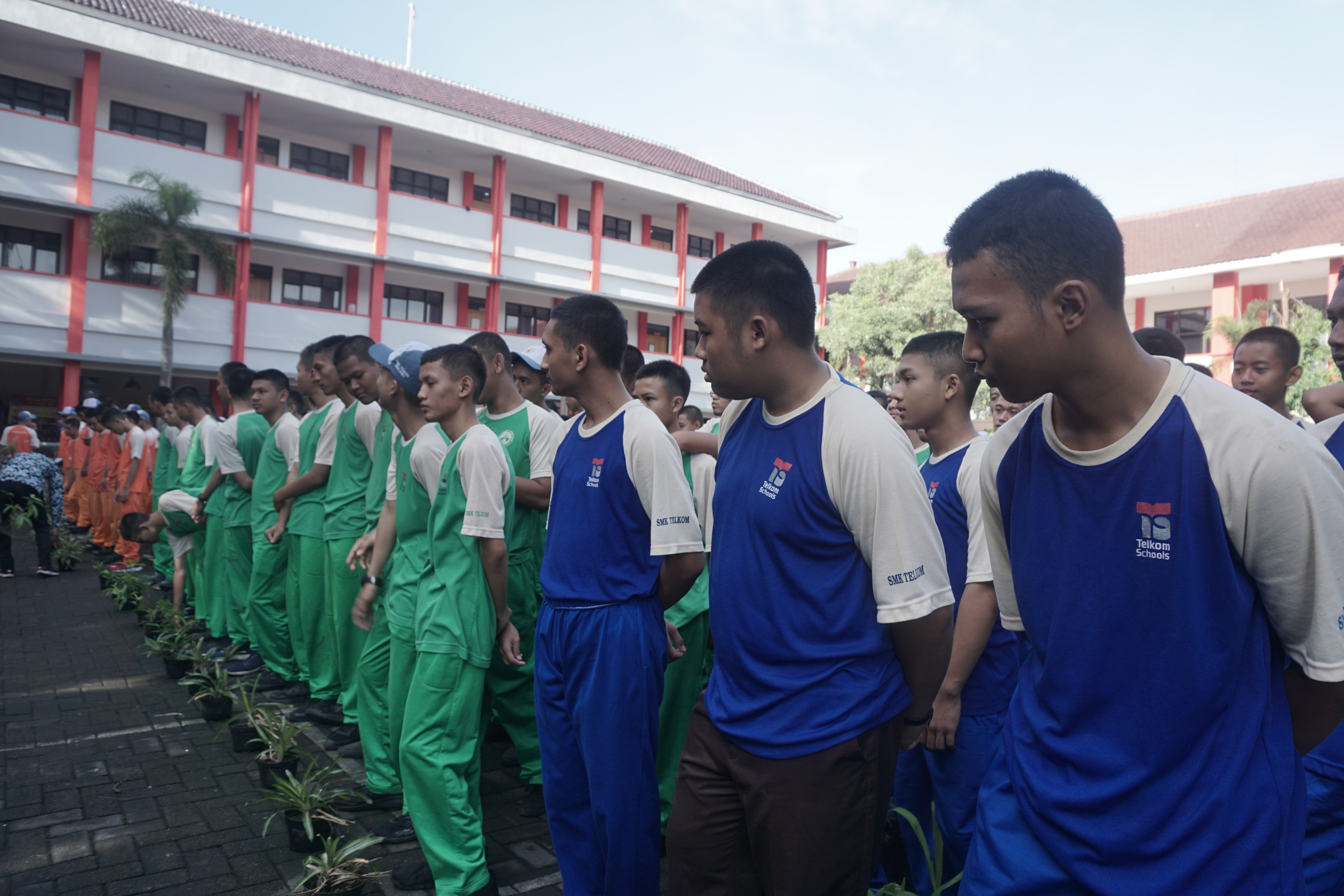 Detail Smk Telkom Sandhy Putra Jakarta Nomer 39