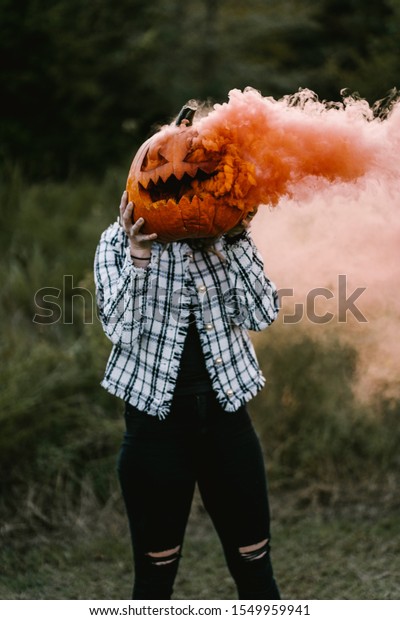 Detail Smoke Bomb Pumpkin Photography Nomer 45