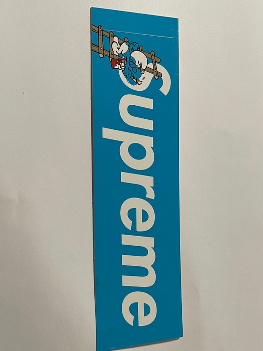 Detail Smurf Box Logo Sticker Nomer 38