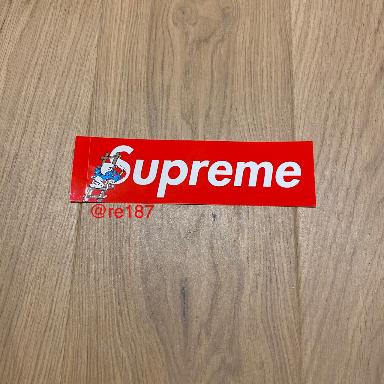 Detail Smurf Box Logo Sticker Nomer 59