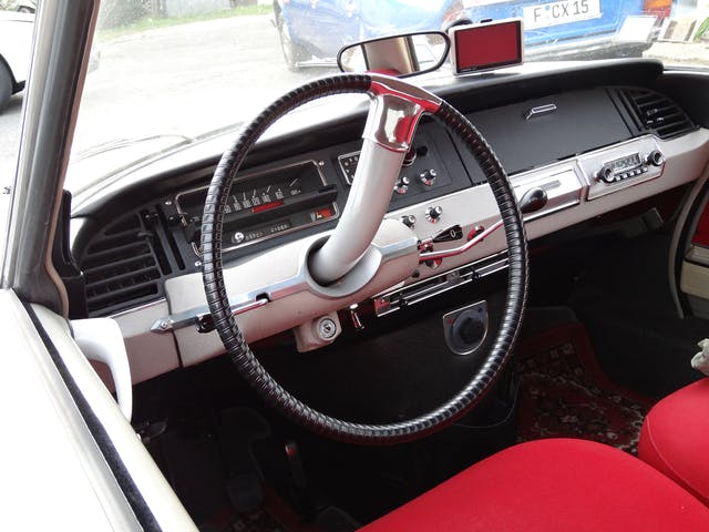 Detail Wrist Twist Steering Wheel Nomer 56