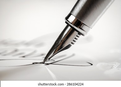 Detail Writing Pen Image Nomer 8