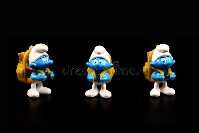 Detail Smurfs Background Nomer 47