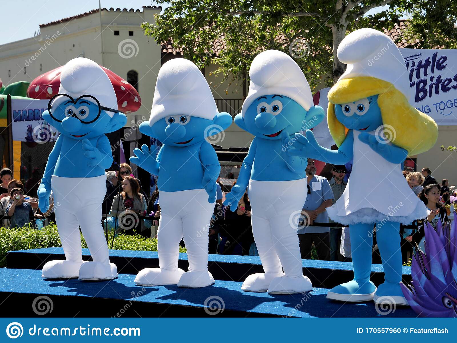 Detail Smurfs Characters Pictures Nomer 33