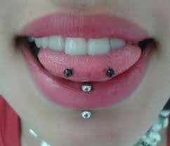 Detail Snake Eyes Tongue Piercing Nomer 53