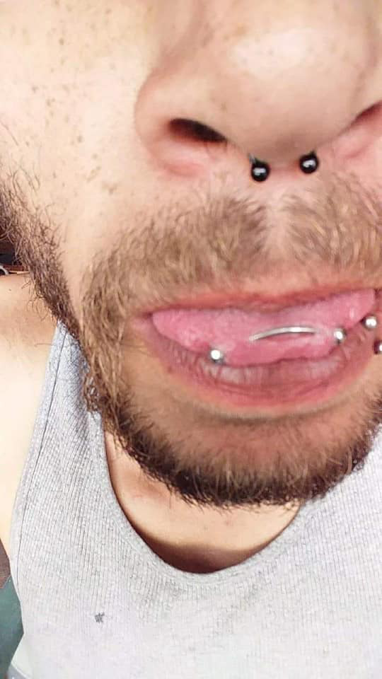 Detail Snake Eyes Tongue Piercing Nomer 8