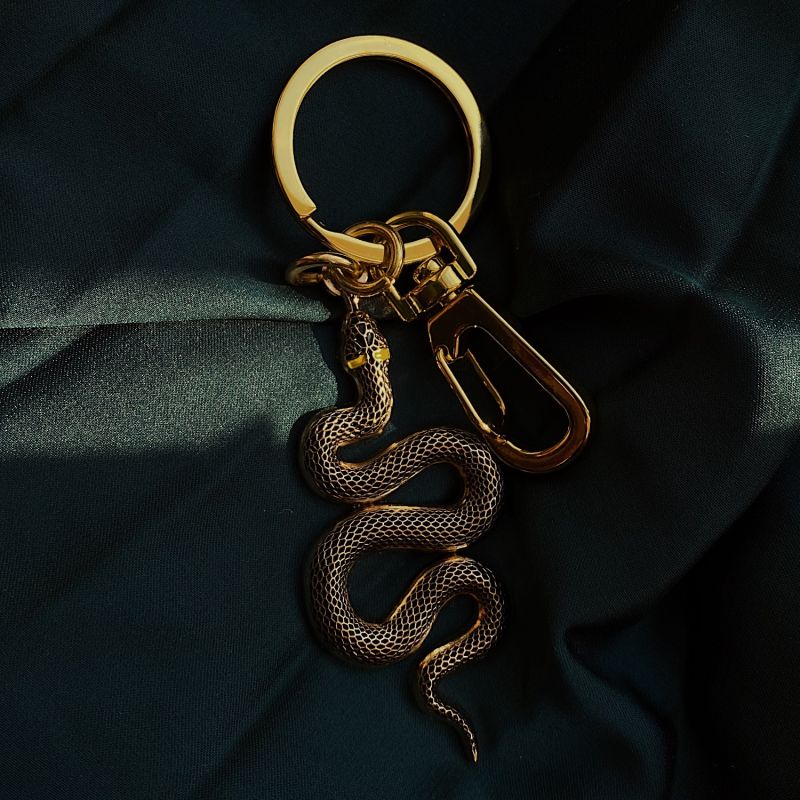Detail Snake Hook Keychain Nomer 30