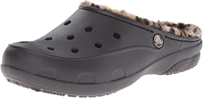Detail Snake Print Crocs Amazon Nomer 59