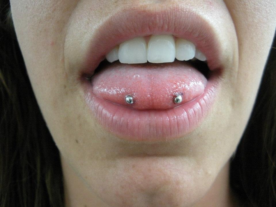 Detail Snake Tongue Piercing Pictures Nomer 22