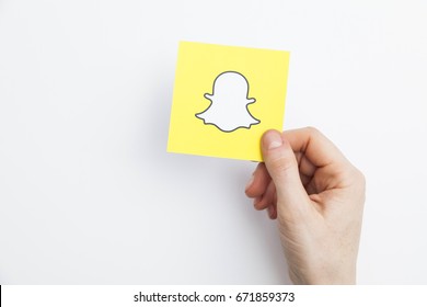 Detail Snapchat Logo 2017 Nomer 44