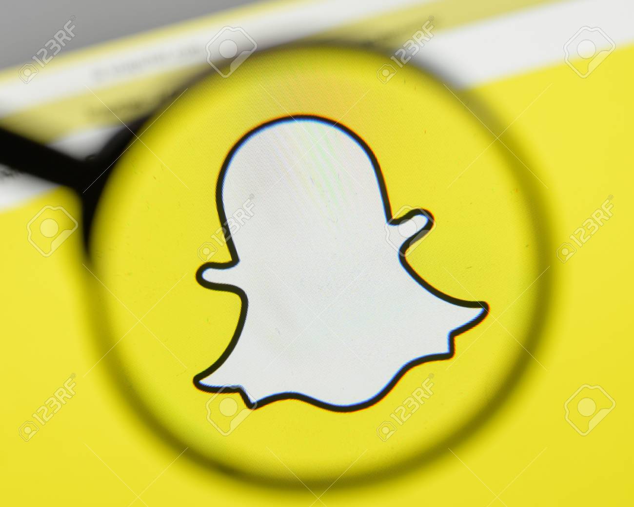 Detail Snapchat Logo 2017 Nomer 6