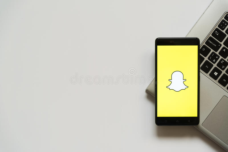 Detail Snapchat Logo 2017 Nomer 53