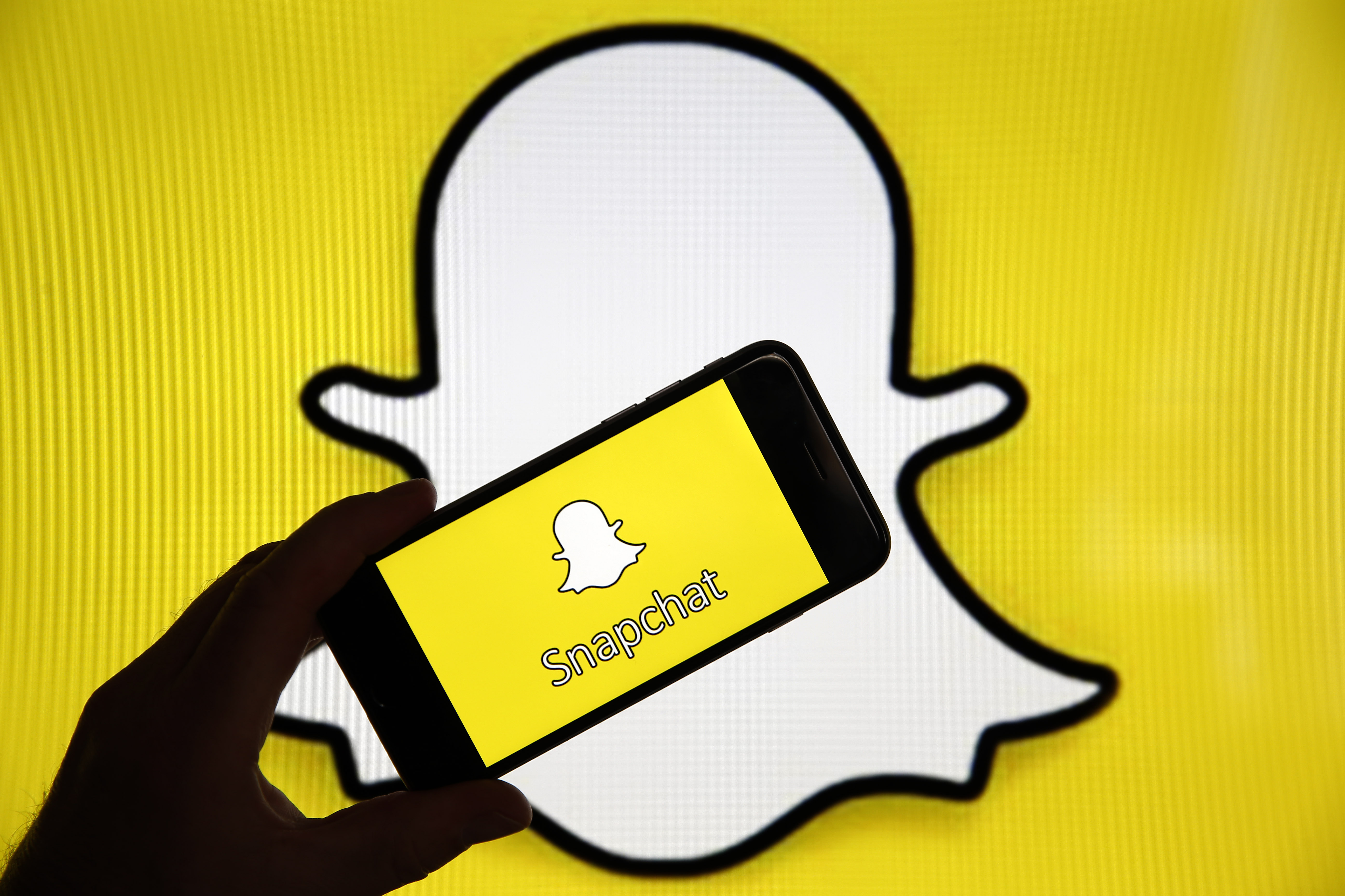Detail Snapchat Old Logo Nomer 48