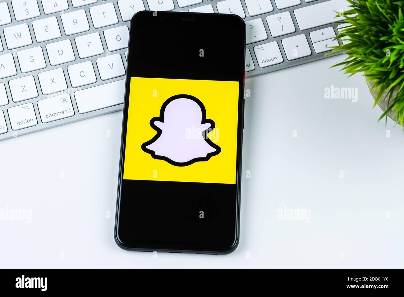 Detail Snapchat Old Logo Nomer 57