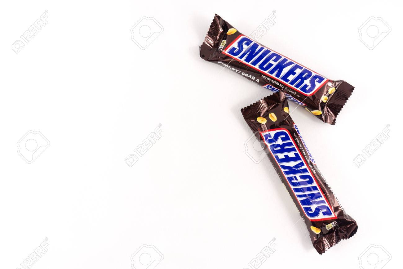 Detail Snickers Background Nomer 43