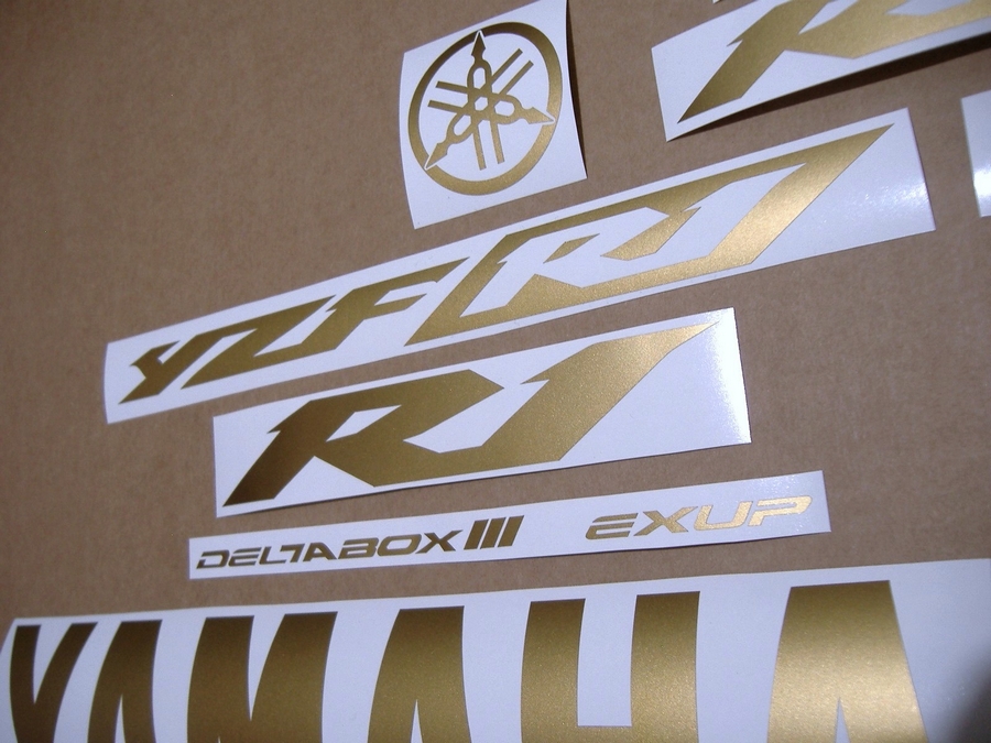 Detail Yamaha R1 Logo Nomer 23