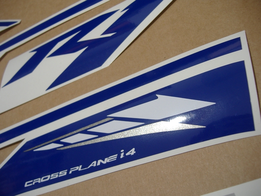 Detail Yamaha R1 Logo Nomer 29