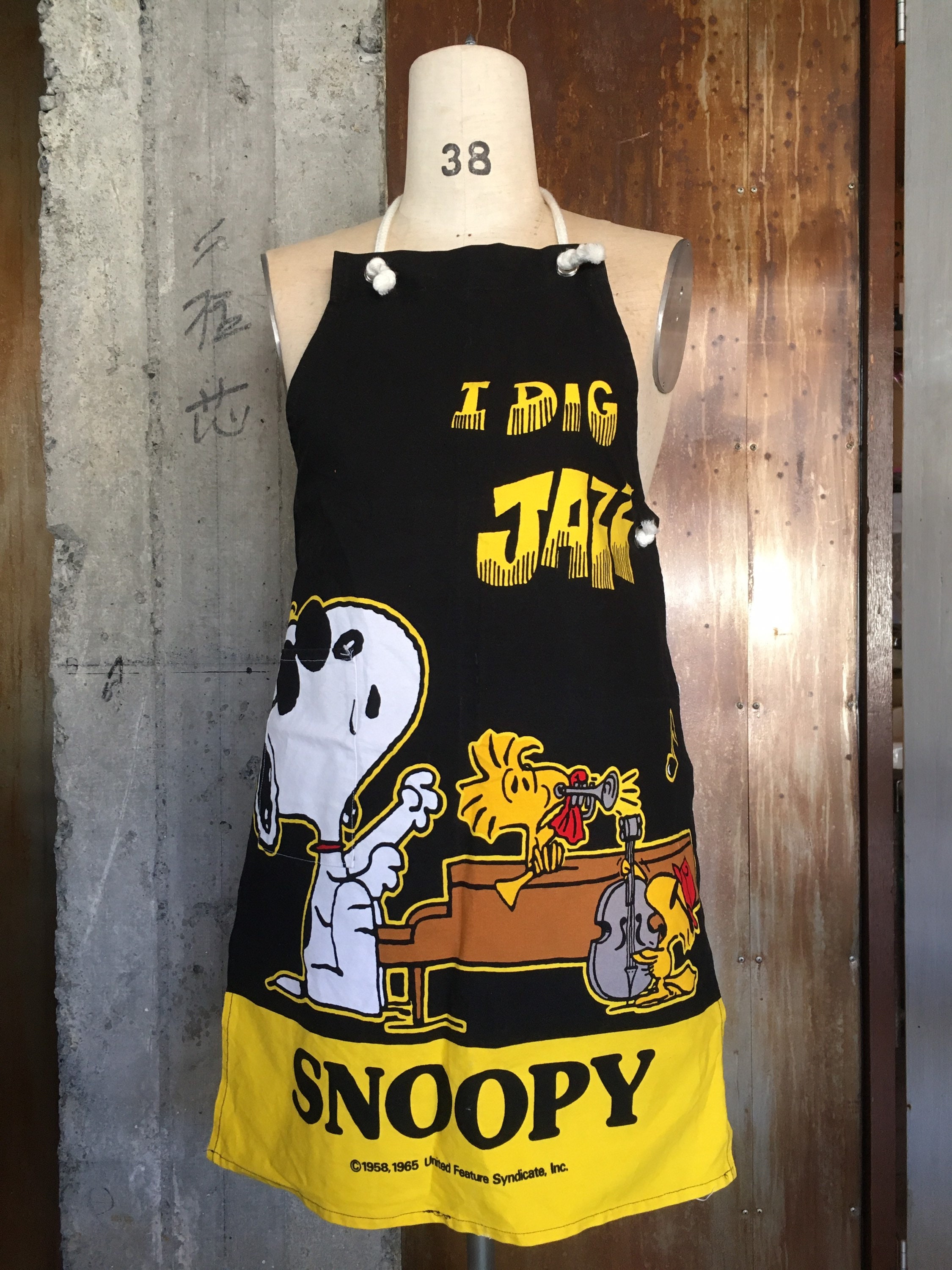 Detail Snoopy Apron Nomer 15