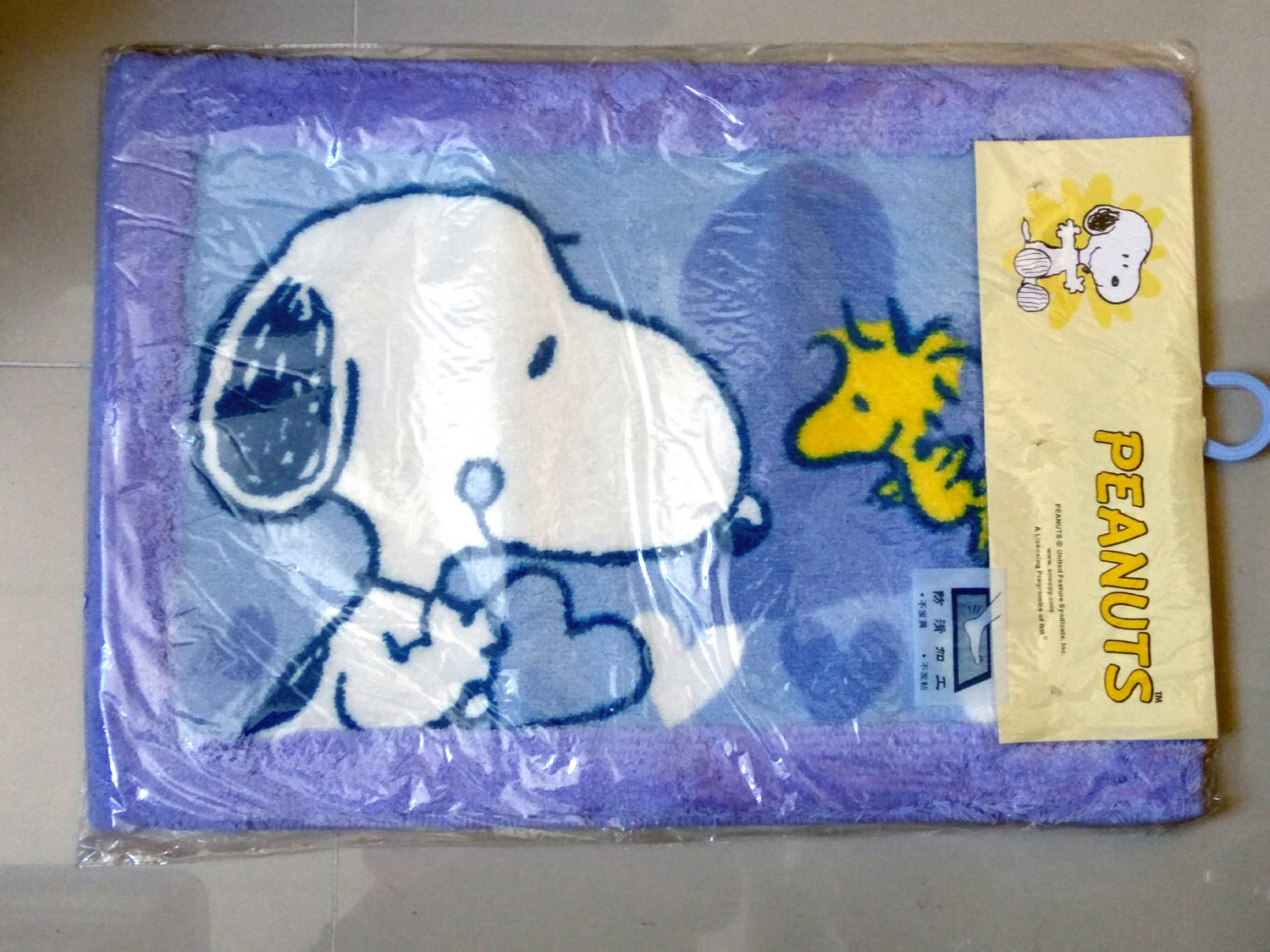 Detail Snoopy Bath Rug Nomer 34