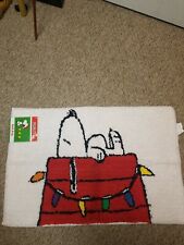 Detail Snoopy Bath Rug Nomer 48