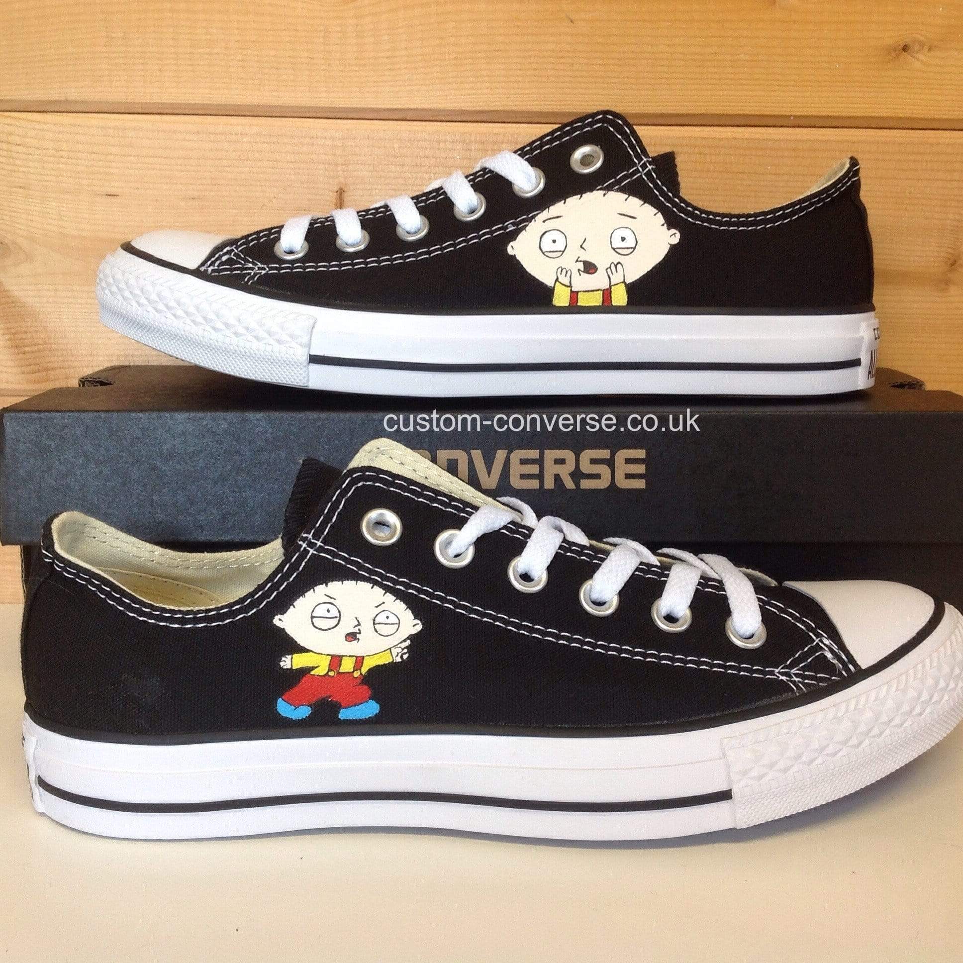 Detail Snoopy Converse Shoes Nomer 33