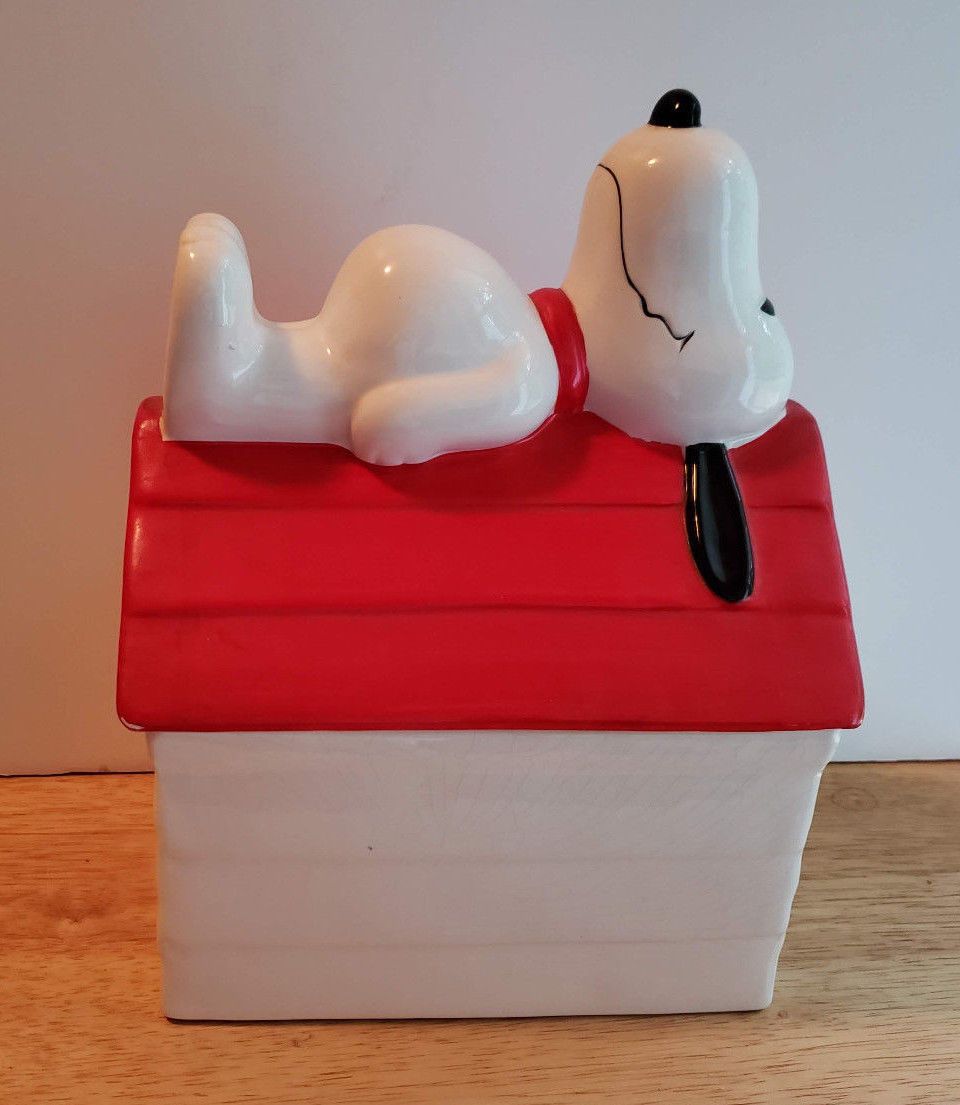 Detail Snoopy Dog House Cookie Jar Nomer 6