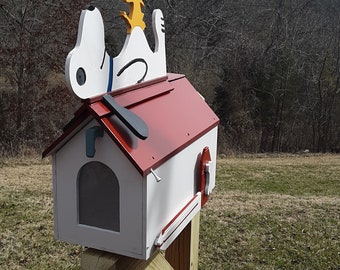 Detail Snoopy Dog House Mailbox Nomer 30