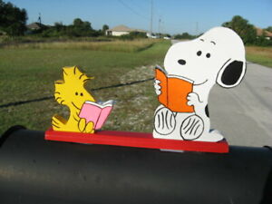 Detail Snoopy Dog House Mailbox Nomer 47