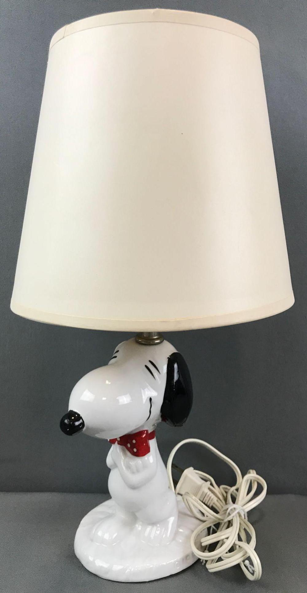 Detail Snoopy Dog Lamp Nomer 39
